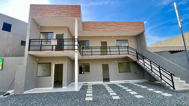 Fachada com escada externa do imóvel MATRIZ070, Vila Roraima, Nova Iguaçu